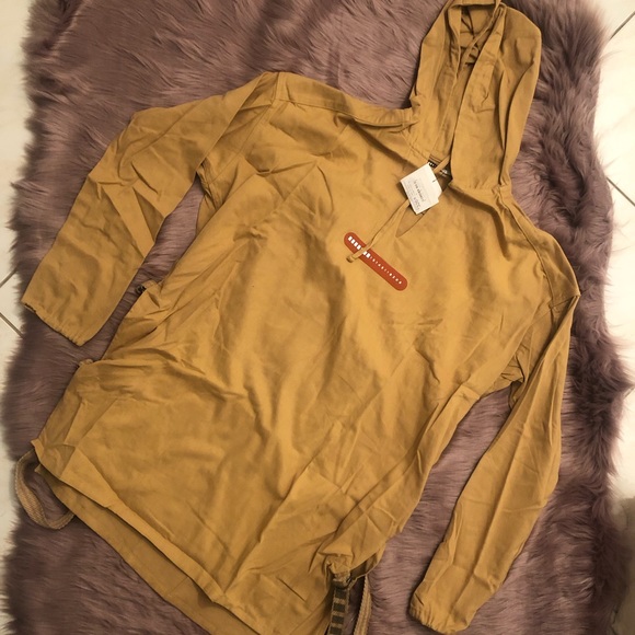Visitors or earth pullover - Picture 1 of 3
